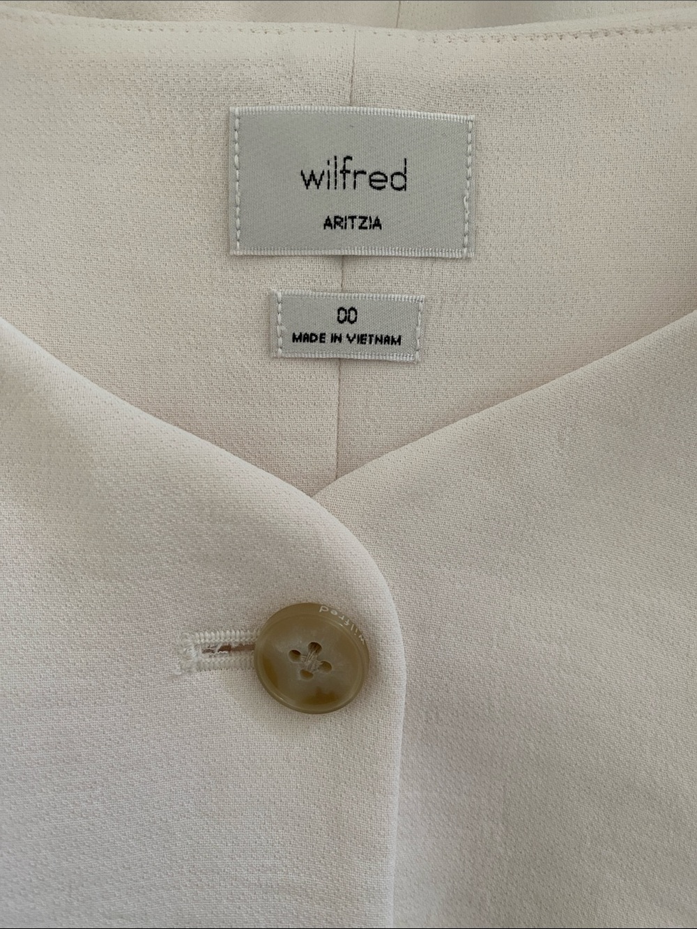Wilfred Blush Sleeveless Button-Front Vest - Picture 3 of 5